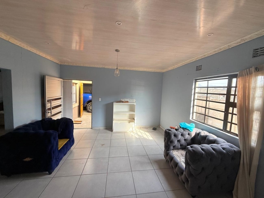 3 Bedroom Property for Sale in Nomzamo Western Cape